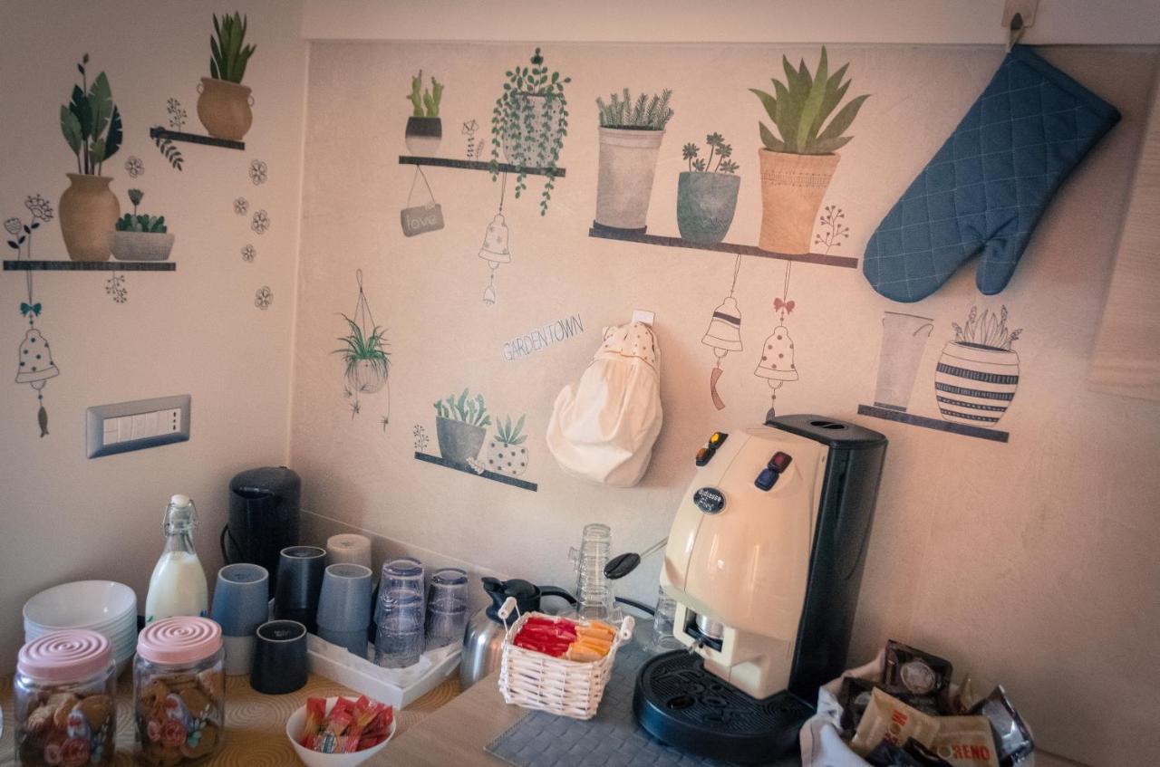 Raro'S Home Bed & Breakfast Помпей Екстериор снимка
